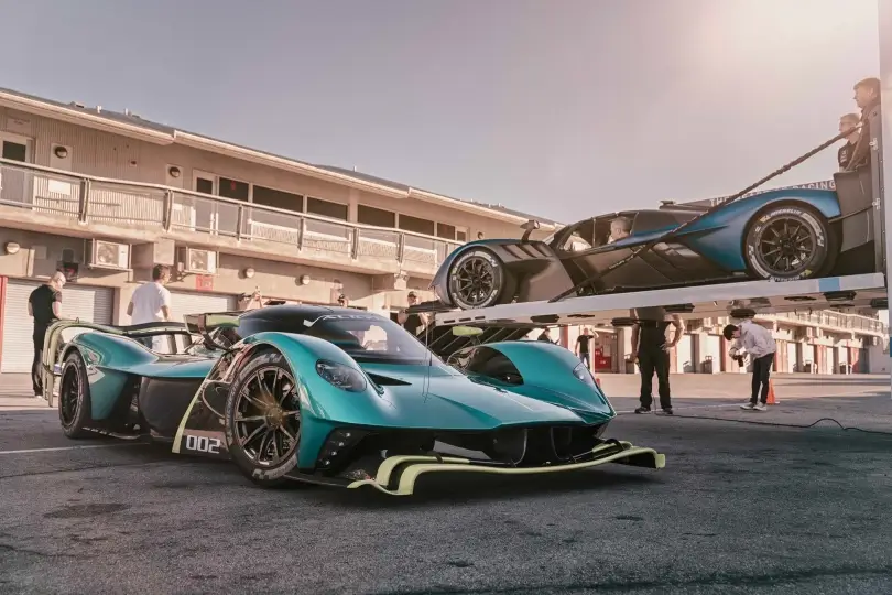 Топ-10 самых дорогих автомобилей в мире: Aston Martin Valkyrie